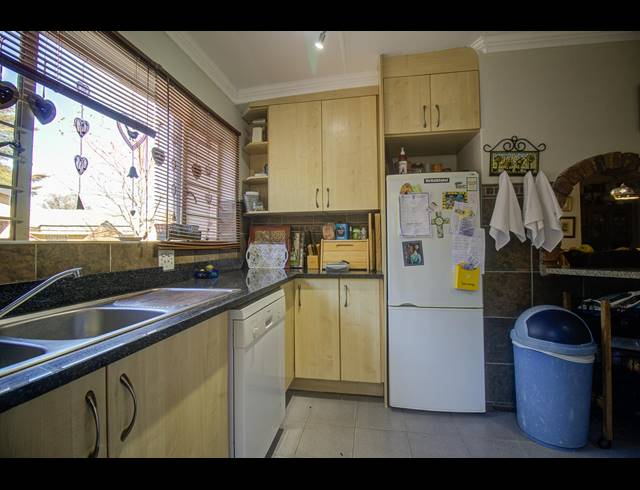 4 BEDROOM HOUSE SOLD IN LYTTELTON MANOR